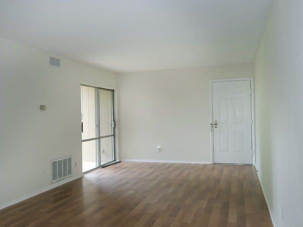 Hamlin Park First Floor Condo (1/3)